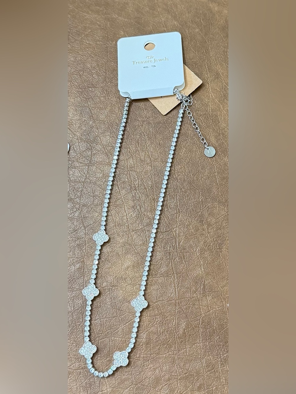 NWT by Treasure Jewels Silver Tone Sparkling Crystal Station Necklace! 🤩